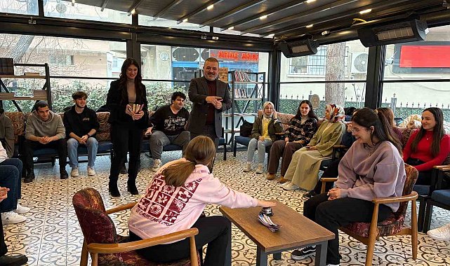 Başkan Ercan'dan Kitap Kafe'ye ziyaret