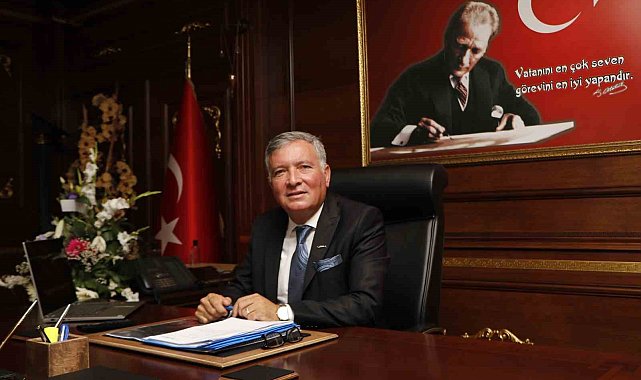 Başkan Kepenek; "Sevdiklerinizle birlikte huzur, sağlık ve mutluluk dolu Ramazan geçirmenizi dilerim"