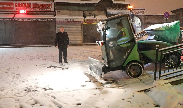 Başkan Palancıoğlu, karla mücadele için gece gündüz sahada