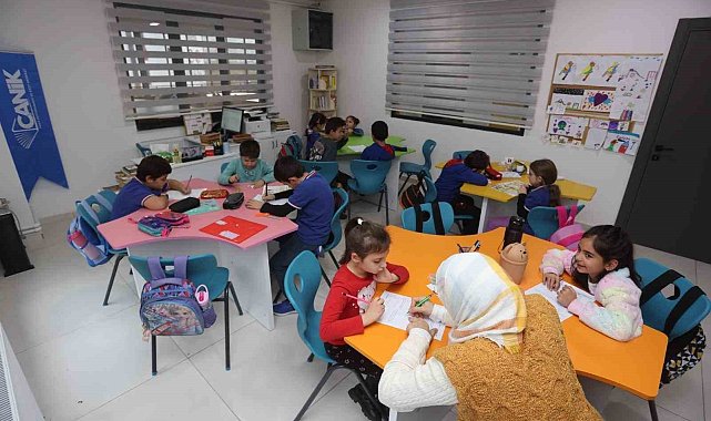 Başkan Sandıkçı: "Halk kütüphanemizde bir ayda bin 648 öğrencimizi ağırladık"