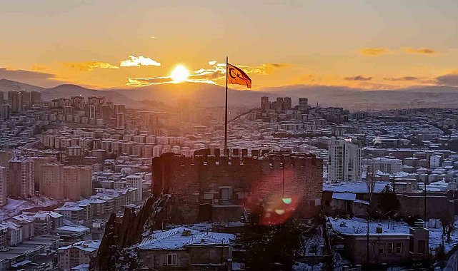 Başkent beyaza büründü