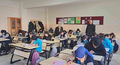 Bayburt'ta EFOR projesi kapsamında TYT deneme sınavı yapıldı