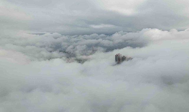 Beylikdüzü ve Büyükçekmece'de havadan nefes kesen sis görüntüleri