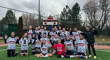 Bilecik Kolej Kız Spor Kulübü lige 3 puanla başladı