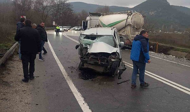 Bilecik'te meydana gelen trafik kazasında 1 kişi ağır yaralandı