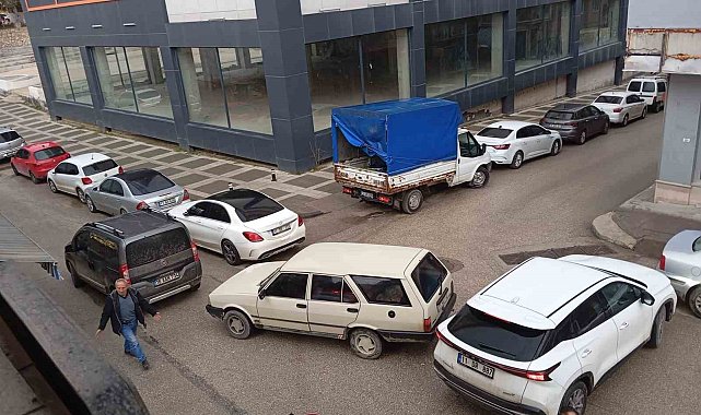 Bilecik'te sorumsuz sürücü trafiği birbirine kattı