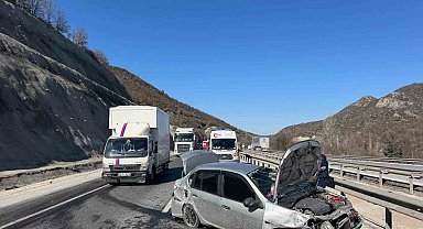 Bilecik'te trafik kazası, 3 yaralı