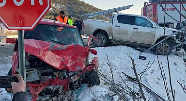 Bolu'da cip otomobille çarpıştı: 4 yaralı