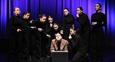 Bozüyük'te 'Zamazingo' adlı tiyatro oyunu büyük beğeni topladı