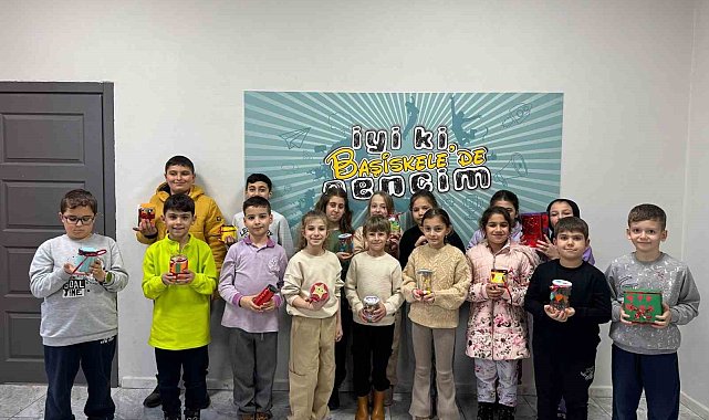 Bu kurslarda 7'den 77'ye eğitim alan vatandaşlar yeteneklerini keşfediyor