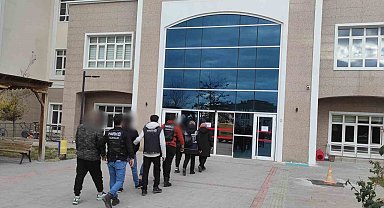 Burdur'da 8 uyuşturucu şüphelisi tutuklandı