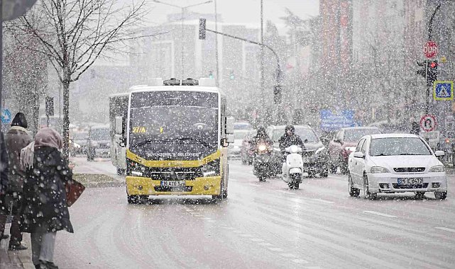 Bursa'da eğitime kar tatili