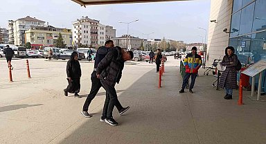 Bursa'da genci alıkoyarak annesinden para isteyen 3 şüpheli yakalandı