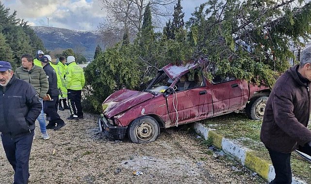 Çaldığı kamyonetle kaza yaptı, başka bir aracı çalarak kaçtı