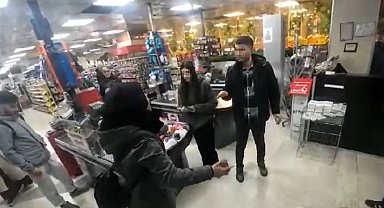 Çalışanlar fişe bakmak istedi, kadın "Ben hırsız mıyım?" diyerek sinir krizi geçirdi