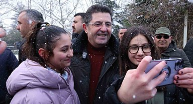 Çekmeköy'de kar topu şenliğinde doyasıya eğlence