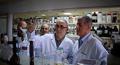 Çiftçinin korkulu rüyası kokarcaya SAÜ'lü profesörlerden büyük darbe