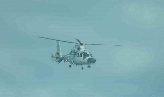 Çin askeri helikopteri, ihtilaflı bölgede Filipinler uçağının 3 metre yakınında uçtu