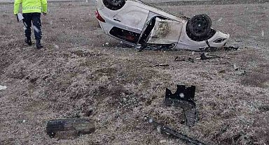 Çorum'da takla atan otomobilin sürücüsü yaralandı