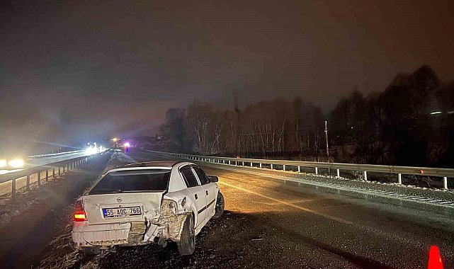 Çorum'daki iki ayrı trafik kazasında 3 kişi yaralandı