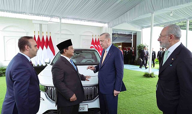 Cumhurbaşkanı Erdoğan, Endonezya Devlet Başkanı Subianto'ya Togg hediye etti