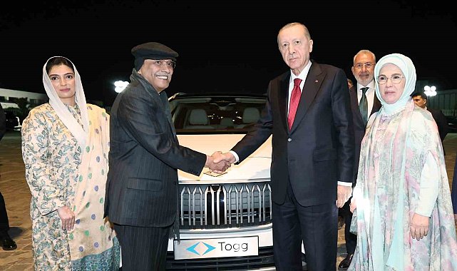 Cumhurbaşkanı Erdoğan, Pakistan Cumhurbaşkanı Zerdari'ye Togg aracı hediye etti