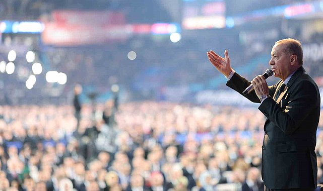 Cumhurbaşkanı Erdoğan: "Ülkemizde muhalefet, maalesef sürekli demokrasi krizi çıkartarak, sandıkta alamadığı yetkiyi iç ve dış güçlerden devşirme hevesinden hiç vazgeçmemiştir."
