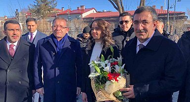 Cumhurbaşkanı Yardımcısı Yılmaz Kars'ta