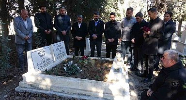 Depremde hayatını kaybeden Milletvekili Yakup Taş mezarı başında anıldı