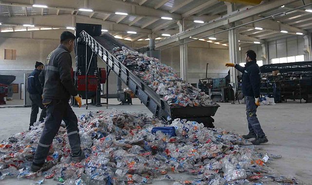 Devlet desteğiyle Türk mühendisleri geliştirdi: Plastik atıklar ekonomiye kazandırılıyor