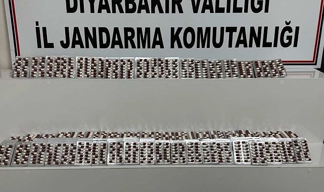 Diyarbakır'da 5 bin 570 adet kapsül uyuşturucu ile yakalanan 3 şüpheli tutuklandı