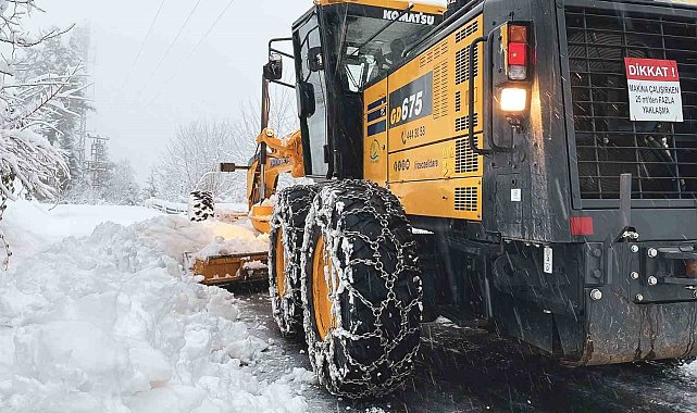Doğu Karadeniz'de kış: Bin 362 mahalle ve köy yolu ulaşıma kapandı