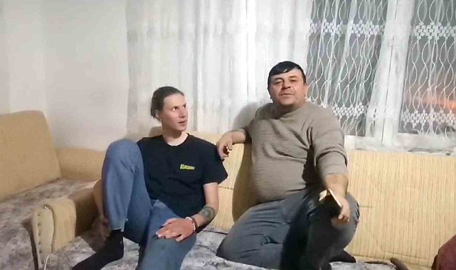 Dünyayı gezen 21 yaşındaki Belçikalı genç Kayseri'de misafir olduğu evde karları temizledi