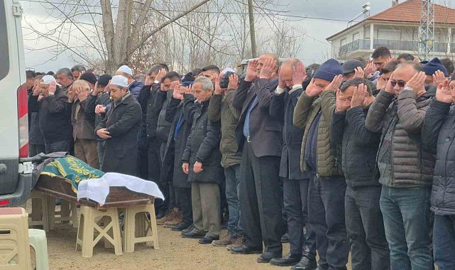 Düzce'deki feci kazada ölen tır sürücüsü Bartın'da defnedildi