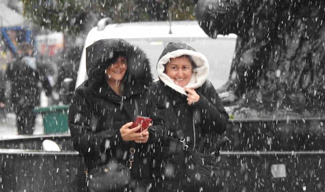 Edirne'de kar yağışı şehir merkezine ulaştı