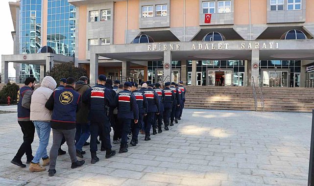 Edirne'de köy arazisini satan eski muhtar ve aralarında iş adamlarının da olduğu 8 şüpheli tutuklandı