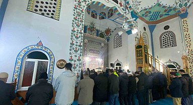 Efeler'de vatandaşlar sabah namazında buluştu