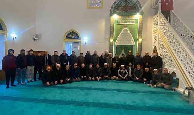 Efeler'de vatandaşlar sabah namazında buluştu
