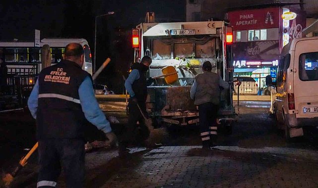 Efeler'in ekipleri tertemiz bir kent için çalışıyor