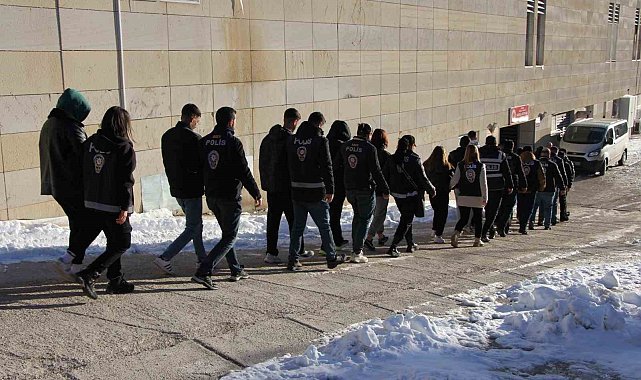 Elazığ merkezli 9 ilde dev siber dolandırıcılık operasyonu: 1 milyar liralık vurgun ortaya çıkarıldı