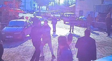 Elazığ'da bıçaklı, sopalı, fırın kürekli kavga: 3 kişi yaralı