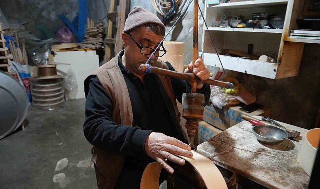 Elek ustaları 'eleğini asmaktan' korkuyor