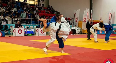 Emin Levent Yelkenci Türkiye şampiyonu