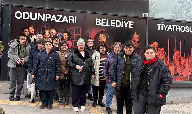 Engelsiz Kültür ve Sanat Merkezi öğrencileri "Farklılıklar Gezegeni" ile sanatla buluştu