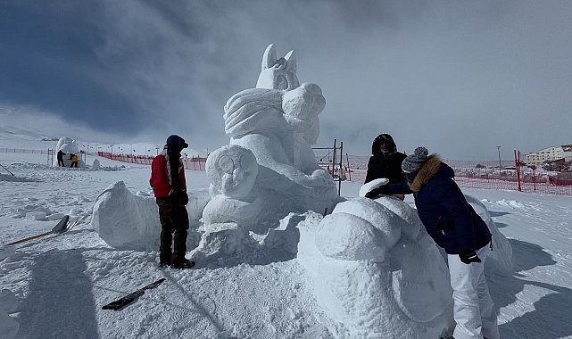Erciyes'in karı sanat eserine dönüştü