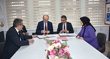 Erenler'de, 'Spor ve Sanatta Başarı İş Birliği ile Gelecek' protokolü imzalandı