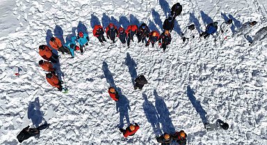 Ergan Kayak Merkezi'nde gerçeği aratmayan çığ tatbikatı