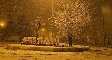 Ergani'de eğitime kar engeli
