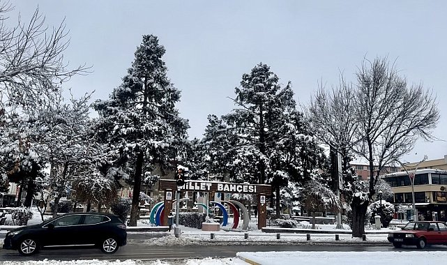 Erzincan beyaza büründü