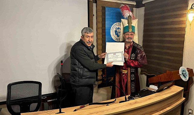Eskişehir Türk Ocağı'nda 'Tarihsel Süreçte Türk Okçuluğu' konuşuldu